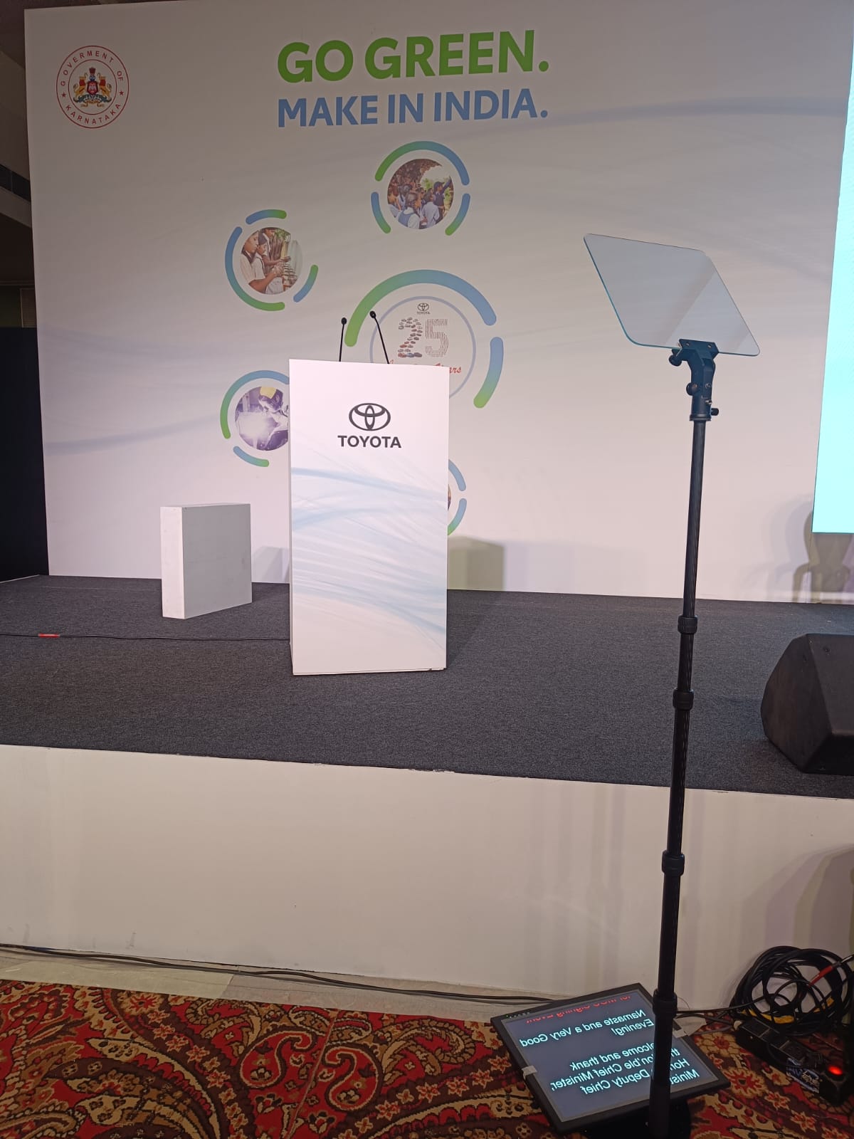 Teleprompter Service Bangalore | Presidential Teleprompter Hire ...